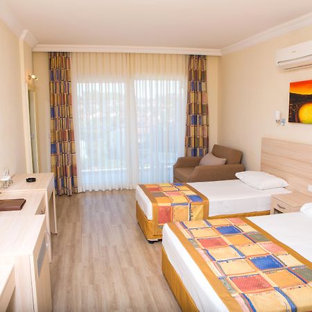 אוקורקאלאר Gardenia Beach Hotel מראה חיצוני תמונה